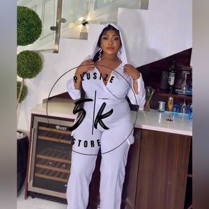 2 piece White wrap hoodie set.